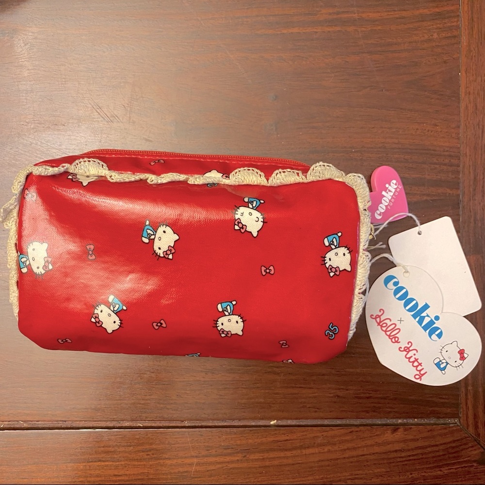 Hello kitty pouch
